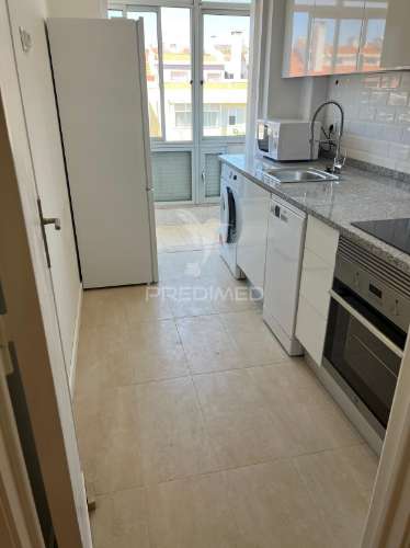 T2 renovado, equipado, benfica, lisboa.