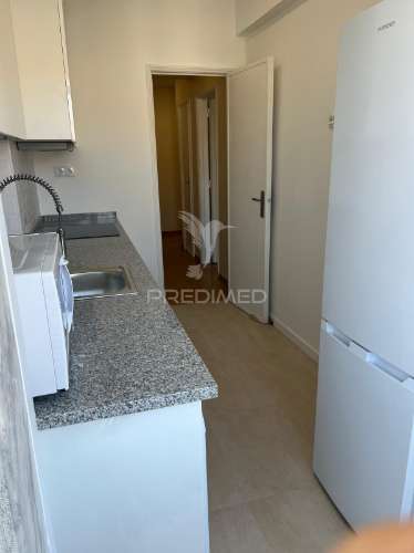 T2 renovado, equipado, benfica, lisboa.