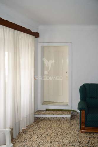 Prédio com excelente localização junto ao jardim em campo maior