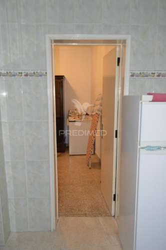 Prédio com excelente localização junto ao jardim em campo maior