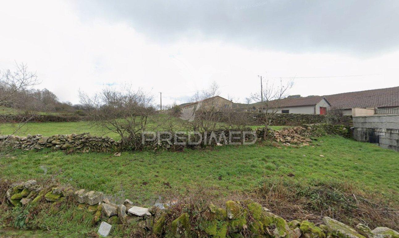 Terreno rústico montalegre