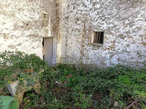 Casa com dois andares para recuperar nas carreiras