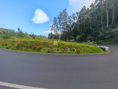 Terreno rústico com capacidade construtiva – 1.740 m² | ribeira de machico