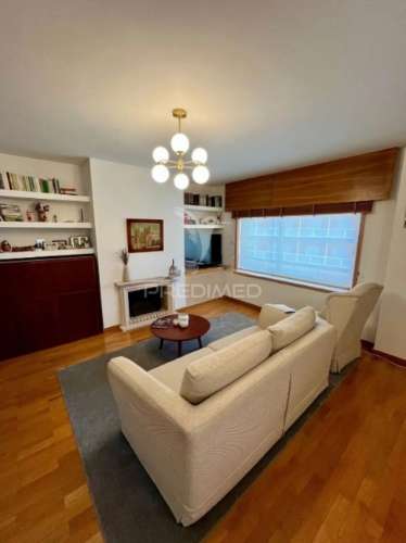 Vende-se apartamento t2 mobilado em leça da palmeira - 1º linha do mar