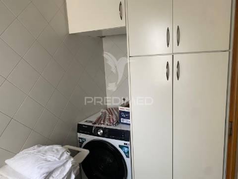 Vende-se apartamento t2 mobilado em leça da palmeira - 1º linha do mar