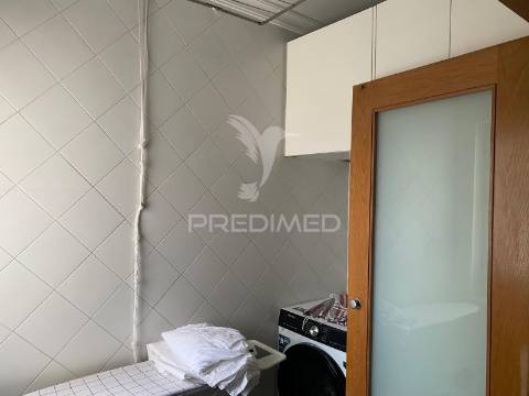 Vende-se apartamento t2 mobilado em leça da palmeira - 1º linha do mar