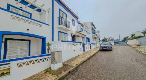 Moradia t3 charmosa com espaço exterior em ferragudo