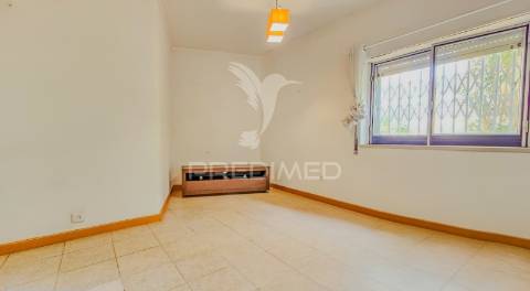 Apartamento t1 , avenida 25 de abril, portimão