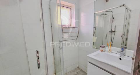 Apartamento t1 , avenida 25 de abril, portimão