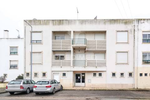 Apartamento t3 em rossio ao sul do tejo – abrantes.