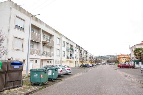 Apartamento t3 em rossio ao sul do tejo – abrantes.