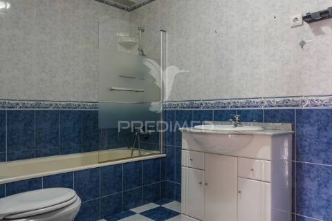 Apartamento t3 em rossio ao sul do tejo – abrantes.
