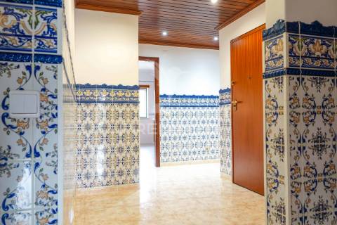 Apartamento t3 em rossio ao sul do tejo – abrantes.