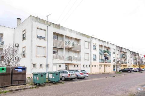 Apartamento t3 em rossio ao sul do tejo – abrantes.