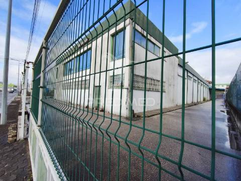 Armazém zona industrial de oiã