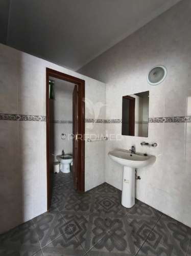 Armazém zona industrial de oiã