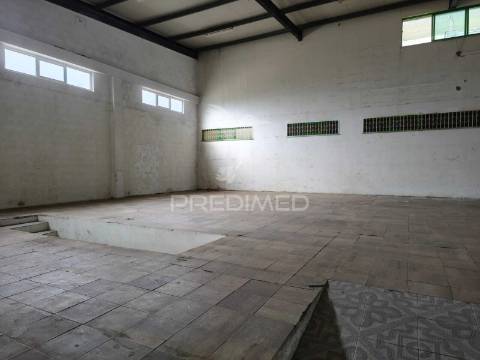 Armazém zona industrial de oiã