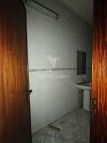 Armazém zona industrial de oiã