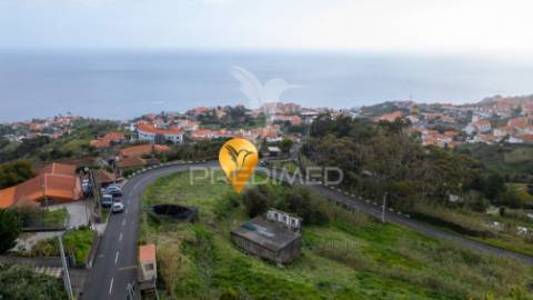 Terreno urbano com 920 m2 para construção no caniço