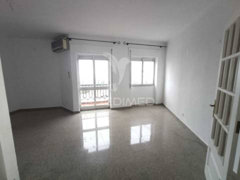 Apartamento t2 no centro de beja com vista sobre a planície alentejana