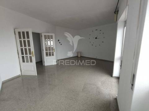 Apartamento t2 no centro de beja com vista sobre a planície alentejana