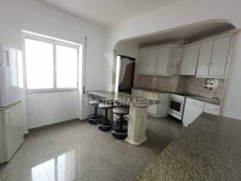 Apartamento t2 no centro de beja com vista sobre a planície alentejana