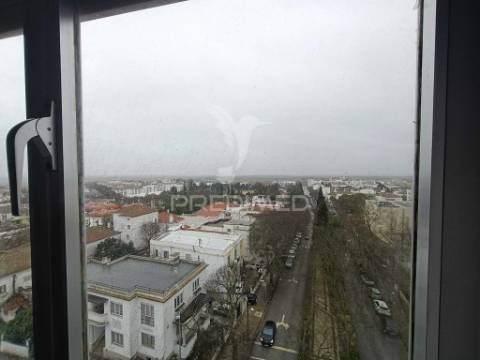 Apartamento t2 no centro de beja com vista sobre a planície alentejana