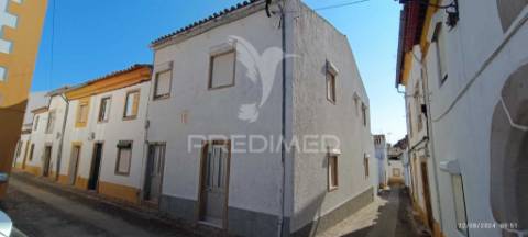 Casa no centro histórico de nisa