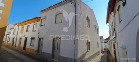 Casa no centro histórico de nisa