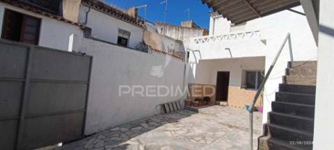 Casa no centro histórico de nisa