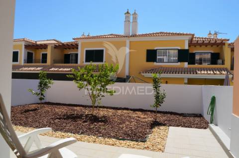 Moradia v3+1 na quinta dos vales algoz