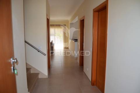 Moradia v3+1 na quinta dos vales algoz