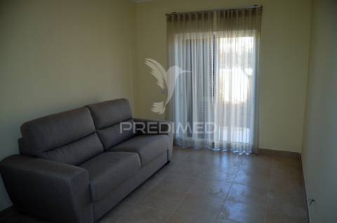 Moradia v3+1 na quinta dos vales algoz