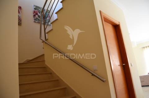 Moradia v3+1 na quinta dos vales algoz