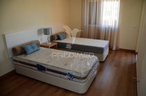 Moradia v3+1 na quinta dos vales algoz