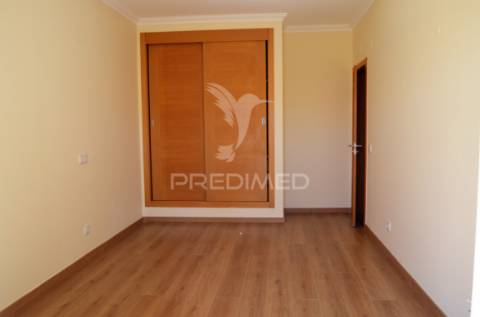 Moradia v3+1 na quinta dos vales algoz