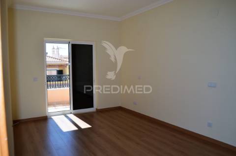 Moradia v3+1 na quinta dos vales algoz