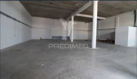 Pavilhão para arrendamento em azurém, guimarães - 470 m2