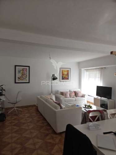 Aluga se apartamento no centro da cidade t3 com garagem fechada