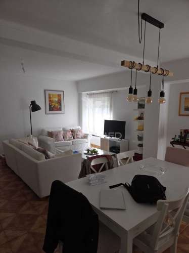 Aluga se apartamento no centro da cidade t3 com garagem fechada