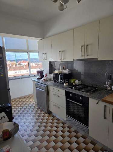 Aluga se apartamento no centro da cidade t3 com garagem fechada