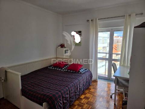 Aluga se apartamento no centro da cidade t3 com garagem fechada