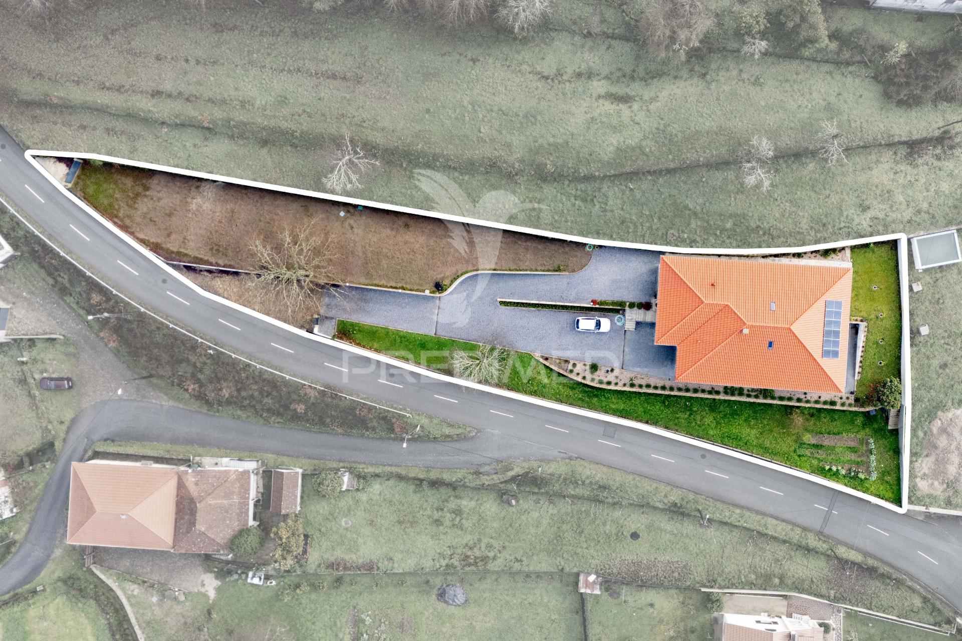 Moradia de excelência em rubiães – paredes de coura