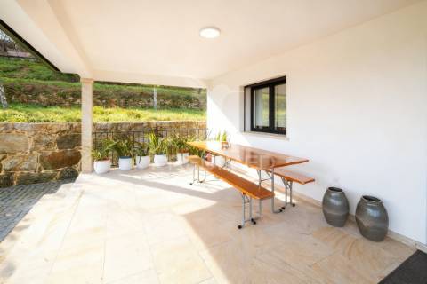 Moradia de excelência em rubiães – paredes de coura