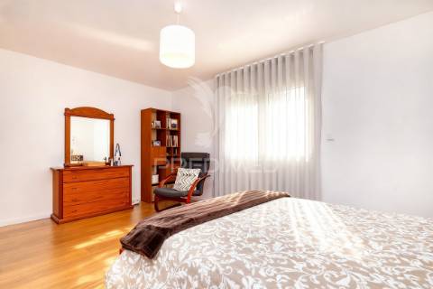 Moradia de excelência em rubiães – paredes de coura