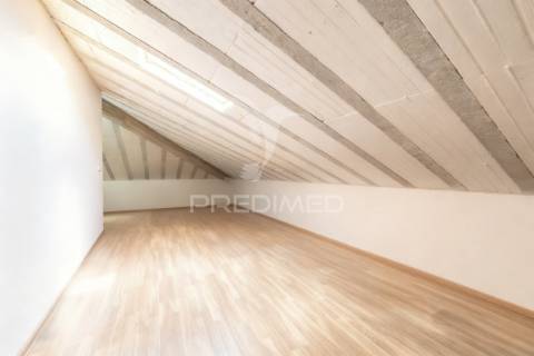 Moradia de excelência em rubiães – paredes de coura