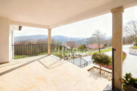 Moradia de excelência em rubiães – paredes de coura