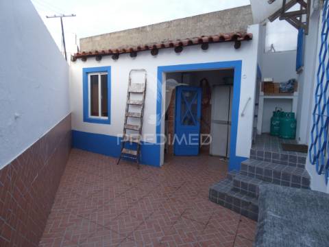 Moradia t3 com quintal