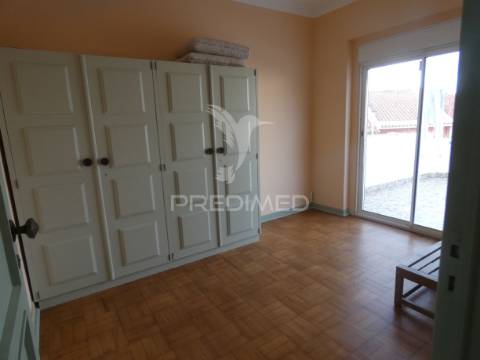 Moradia t3 com quintal