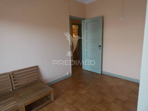 Moradia t3 com quintal